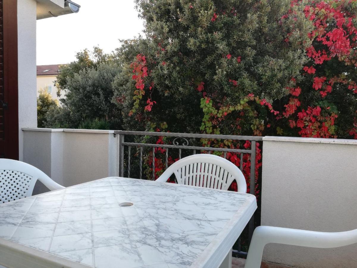 Apartments Roko Lalin Pakoštane Exterior foto